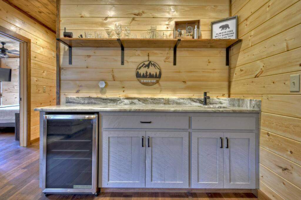فيلا Rosewood Retreat - Hot Tub Fire Pit Pool Table بلو ريدج المظهر الخارجي الصورة