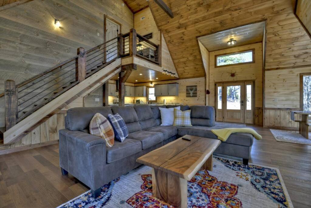 فيلا Rosewood Retreat - Hot Tub Fire Pit Pool Table بلو ريدج المظهر الخارجي الصورة