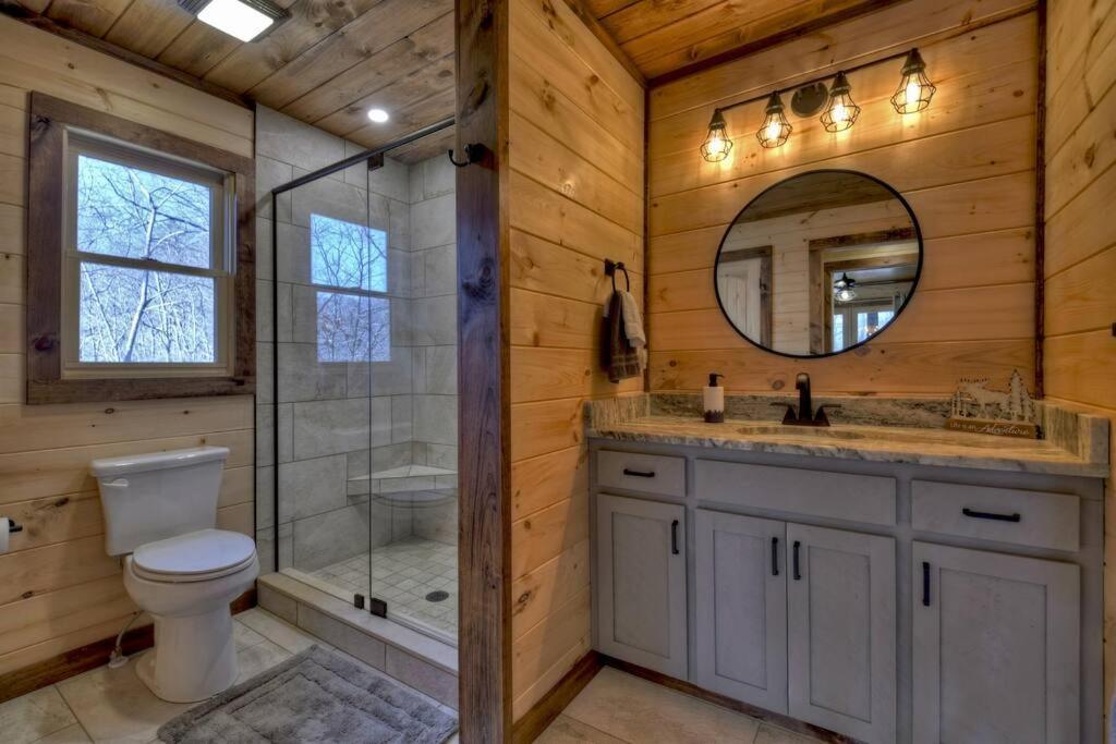فيلا Rosewood Retreat - Hot Tub Fire Pit Pool Table بلو ريدج المظهر الخارجي الصورة